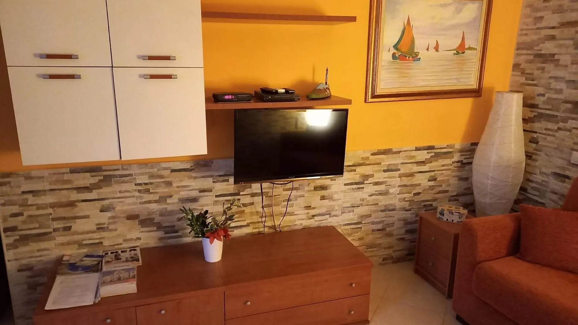 De Nittis Cozy House - 8 Min From Central Station Bari Apartment